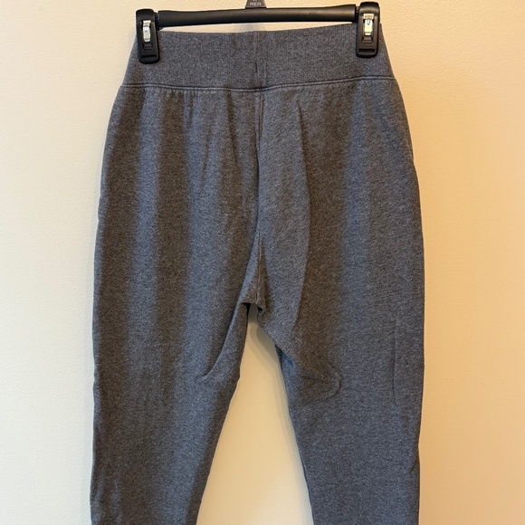 Under Amour Sweatpants (Large Front Pockets) - Picture 2 of 5